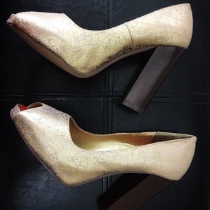 Gold peep toe pumps